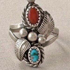 🪶🪶 Vintage Sterling Silver Navajo Turquoise and coral ring Singed N Custer 🪶🪶
